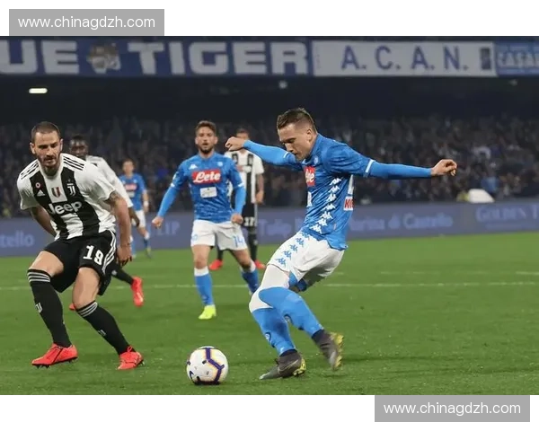 《欧冠巅峰对决精彩集锦：每一瞬间的激情与荣耀》