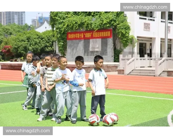 激发团队精神的少儿足球比赛趣味盛典全面提升孩子运动素养综合能力